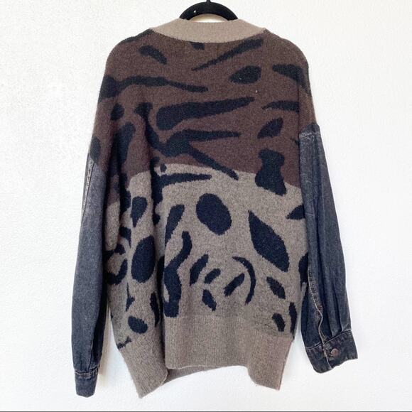 Latte Animal Print Denim Arm Cardigan Size Large - Picture 10 of 10